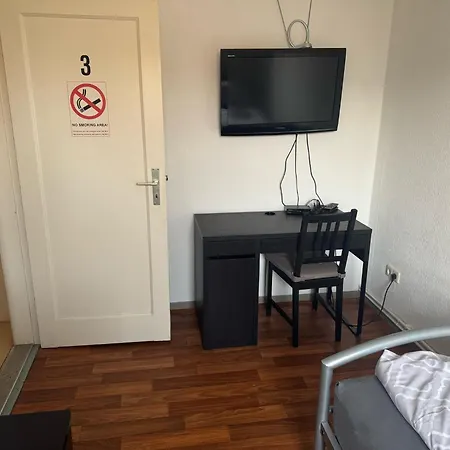 Ruhige 3-zimmerwohnung Im Norden Bremens Fuer Monteure Und Geschaeftsreisende Pm 35 Og 아파트 *