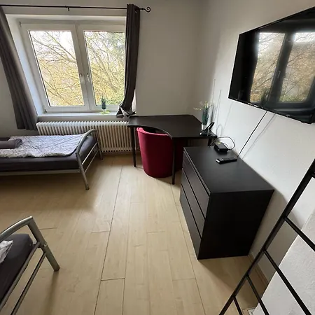 Ruhige 3-zimmerwohnung Im Norden Bremens Fuer Monteure Und Geschaeftsreisende Pm 35 Og ברמן